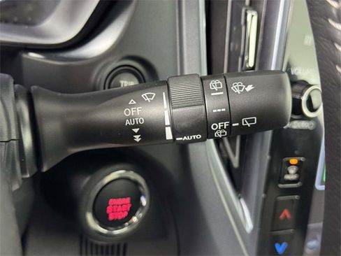 Certified 2025 Subaru Forester Limited image 24