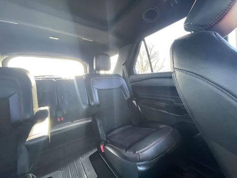 Used 2022 Ford Explorer ST-Line w/ Class IV Trailer Tow Package image 14