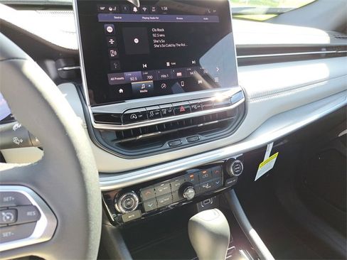 New 2026 Jeep Compass Limited image 7