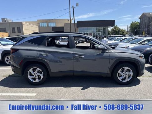 Used 2024 Hyundai Tucson SEL FWD image 3