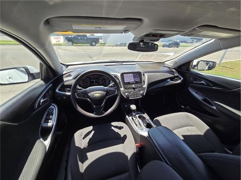 Used 2024 Chevrolet Malibu LT FWD image 12