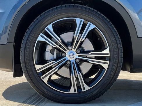 Used 2019 Volvo XC40 T5 Inscription image 52
