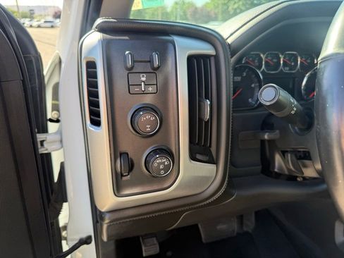 Used 2018 GMC Sierra 2500 SLT w/ Duramax Plus Package AWD/4WD image 11