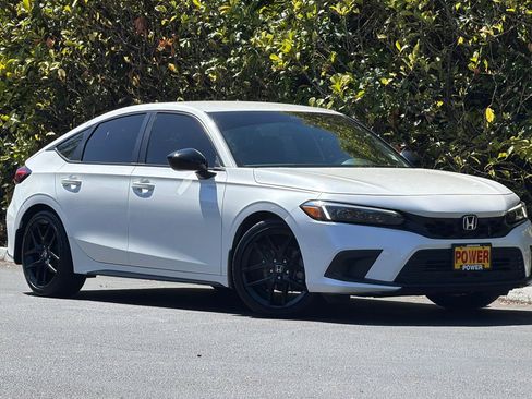 Used 2024 Honda Civic Sport image 2