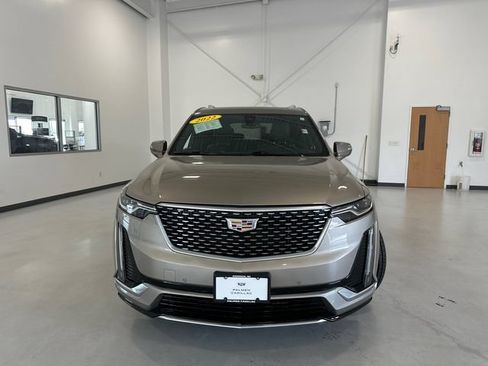 Used 2022 Cadillac XT6 Premium Luxury AWD/4WD image 3