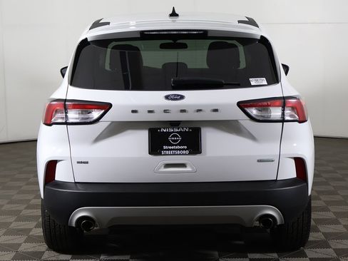 Used 2020 Ford Escape SE image 10
