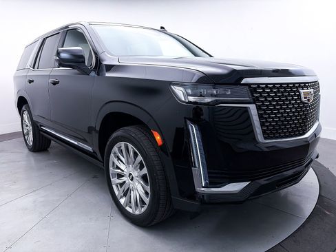 Used 2023 Cadillac Escalade Premium Luxury image 11