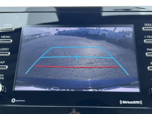 Used 2022 Toyota Camry LE FWD image 10
