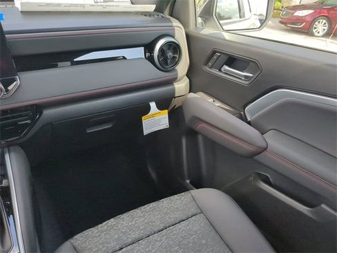 New 2025 Chevrolet Colorado Z71 image 17