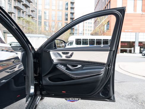 Used 2019 Mercedes-Benz S 560 4MATIC Sedan image 48