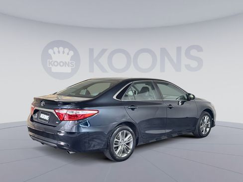 Used 2017 Toyota Camry XLE image 7