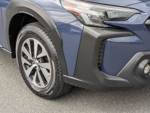 Used 2024 Subaru Outback Premium AWD/4WD image 2