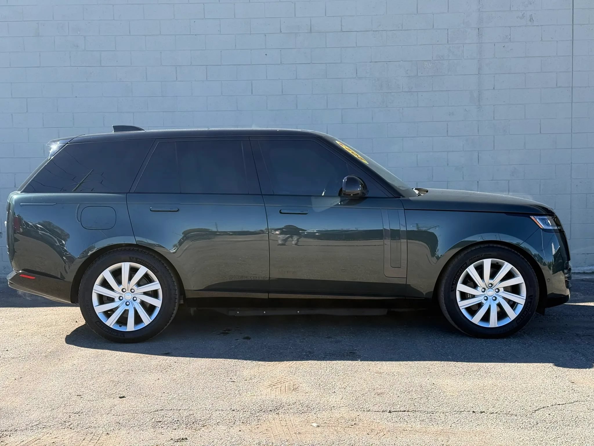 Used 2023 Land Rover Range Rover SE AWD/4WD image 5