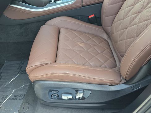 New 2026 BMW X5 xDrive40i w/ M Sport Package AWD/4WD image 19