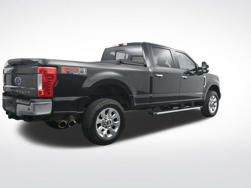 Used 2018 Ford F250 Lariat w/ Lariat Ultimate Package AWD/4WD image 6