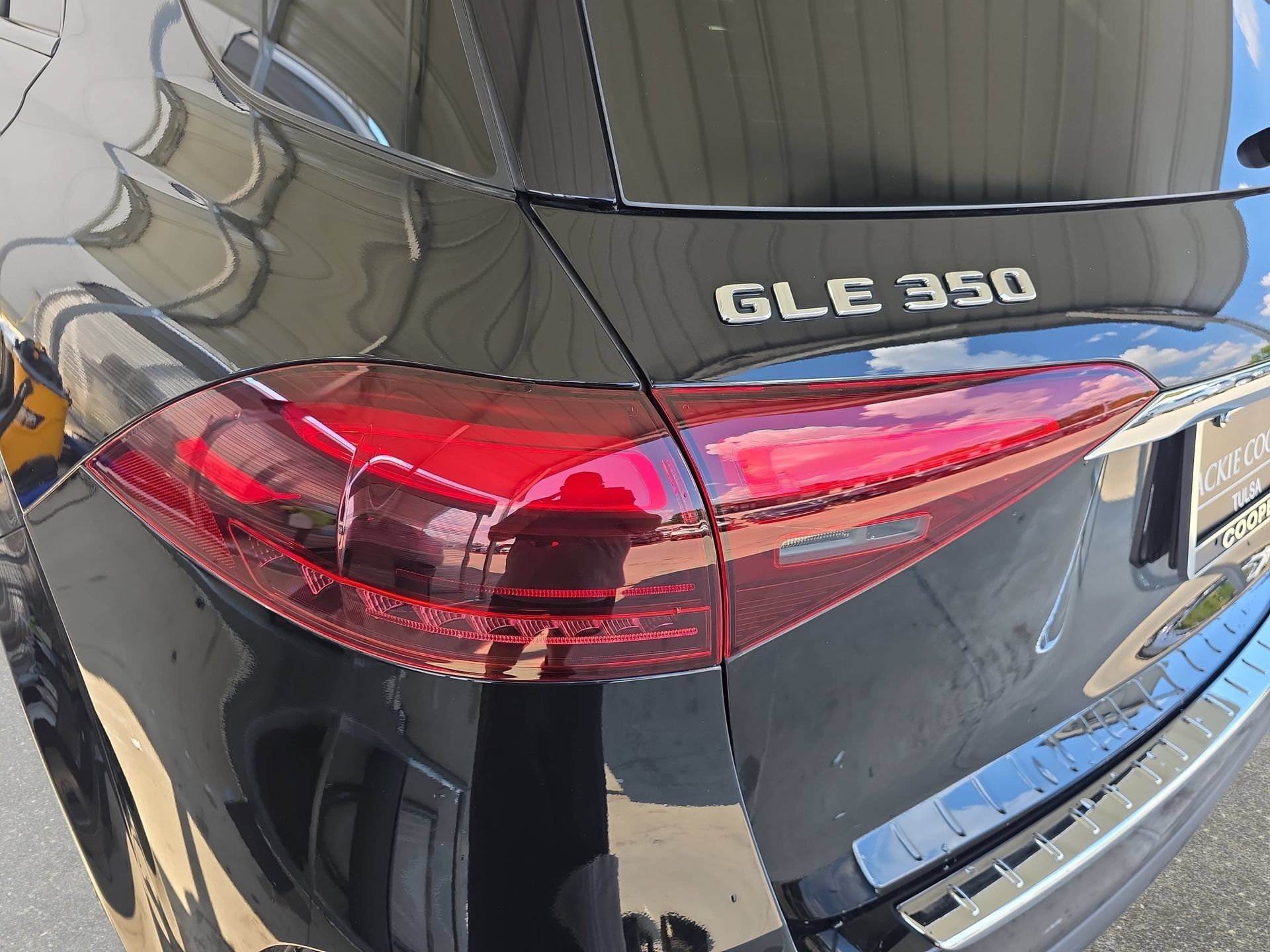 Used 2024 Mercedes-Benz GLE 350 4MATIC image 33