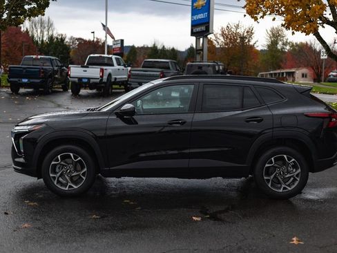New 2026 Chevrolet Trax LT image 26