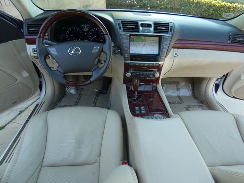 Used 2010 Lexus LS 460 L image 19
