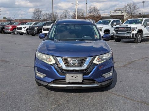 Used 2017 Nissan Rogue SV w/ SV Family Package image 8