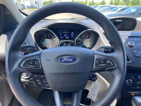 Used 2017 Ford Escape SE AWD/4WD image 12
