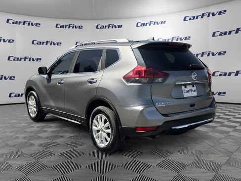 Used 2018 Nissan Rogue SV w/ Sun & Sound Touring Package AWD/4WD image 3