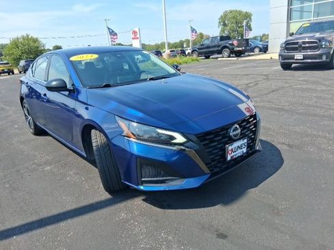 Used 2024 Nissan Altima 2.5 SR FWD image 5