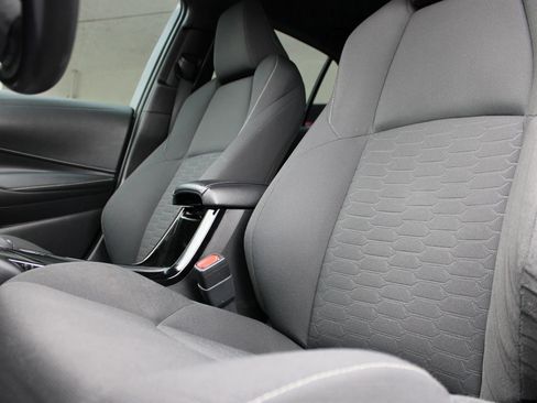 Used 2022 Toyota Corolla SE FWD image 9