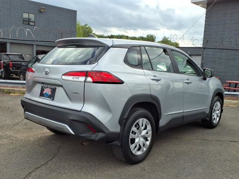 Certified 2022 Toyota Corolla Cross L AWD/4WD image 6