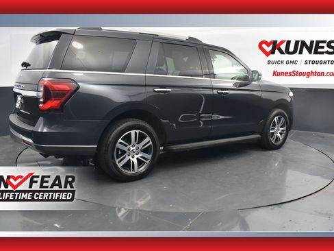 Used 2024 Ford Expedition Limited image 4