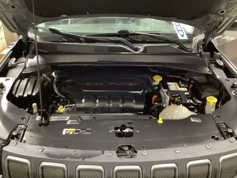 Used 2022 Jeep Compass Trailhawk image 23