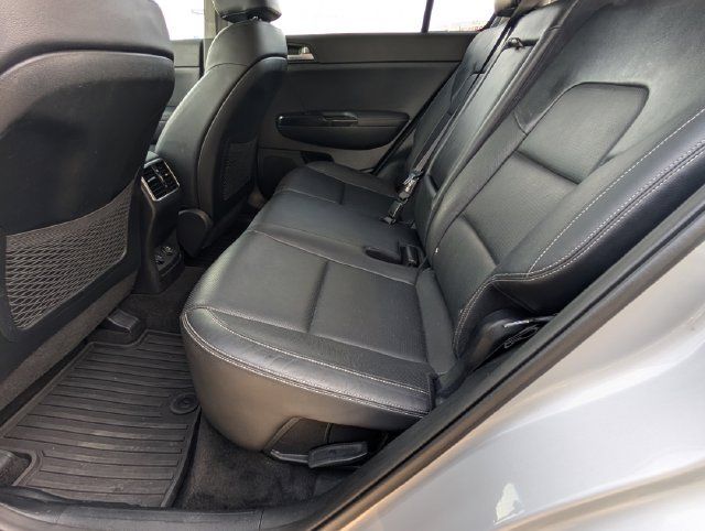 Used 2020 Kia Sportage EX w/ EX Technology Package FWD image 25