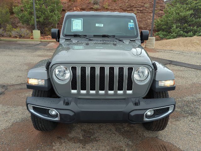 Used 2018 Jeep Wrangler Unlimited Sahara AWD/4WD image 2