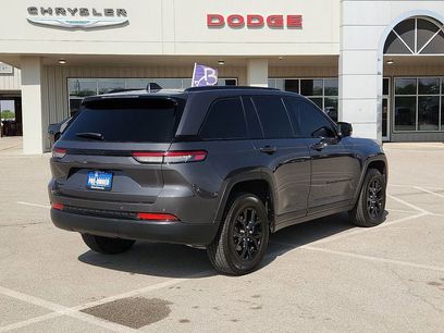 Used 2025 Jeep Grand Cherokee Altitude