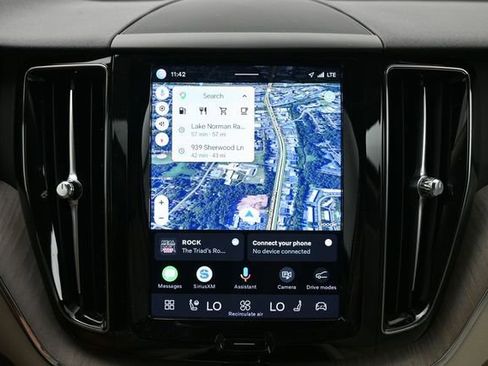 Used 2023 Volvo XC60 B5 Plus w/ Climate Package AWD/4WD image 14