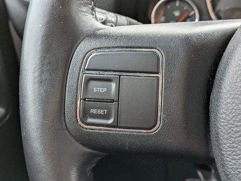 Used 2018 Jeep Wrangler Sport image 19