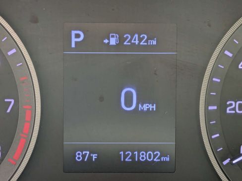 Used 2019 Hyundai Tucson Value FWD image 34