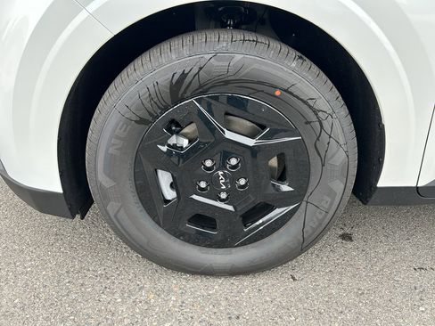 New 2026 Kia Carnival LXS image 8