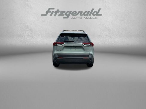 Used 2019 Toyota RAV4 XLE Premium w/ Cold Weather Package AWD/4WD image 6