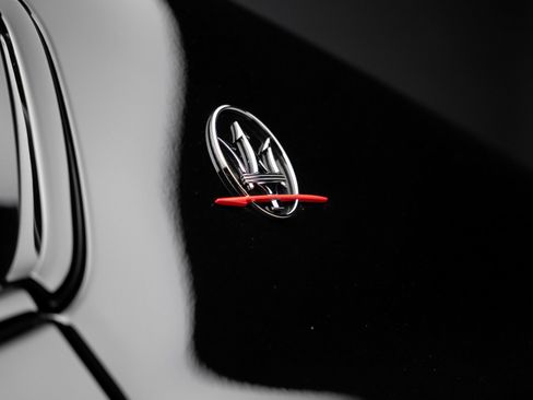 Used 2021 Maserati Ghibli Trofeo image 25