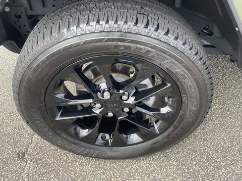 Used 2022 Jeep Wrangler Unlimited Sahara w/ Cold Weather Group image 29