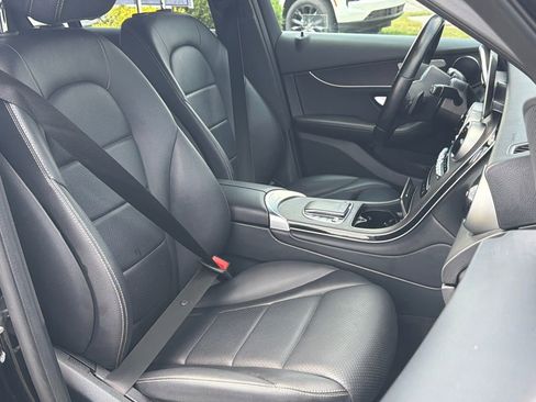Used 2022 Mercedes-Benz GLC 300 4MATIC w/ Premium Package Lite image 7