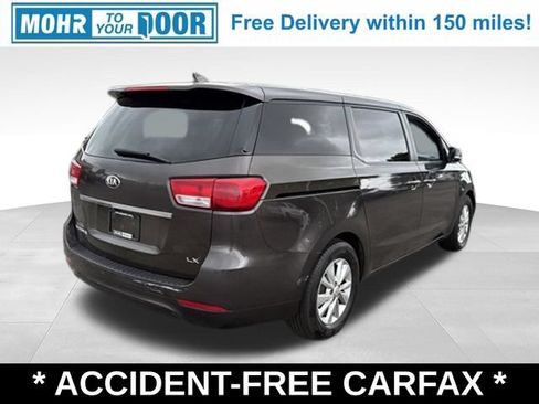 Used 2018 Kia Sedona LX FWD image 6