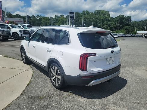 Used 2021 Kia Telluride EX w/ EX Premium Package FWD image 5