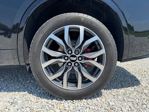Certified 2023 Cadillac XT6 Sport w/ Technology Package AWD/4WD image 13