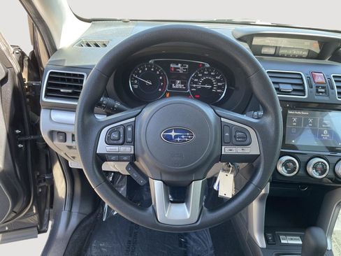 Used 2017 Subaru Forester 2.5i Premium AWD/4WD image 24