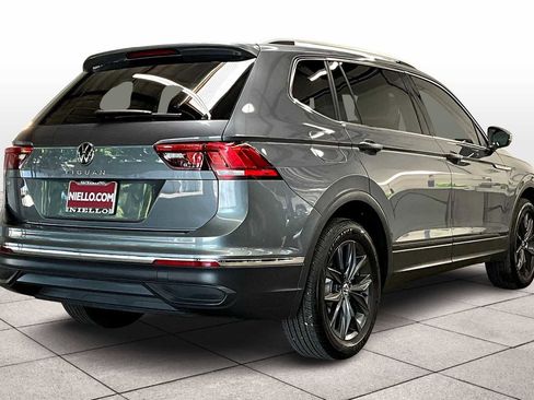 Used 2024 Volkswagen Tiguan SE image 16