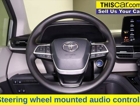 Used 2021 Toyota Sienna LE FWD image 18
