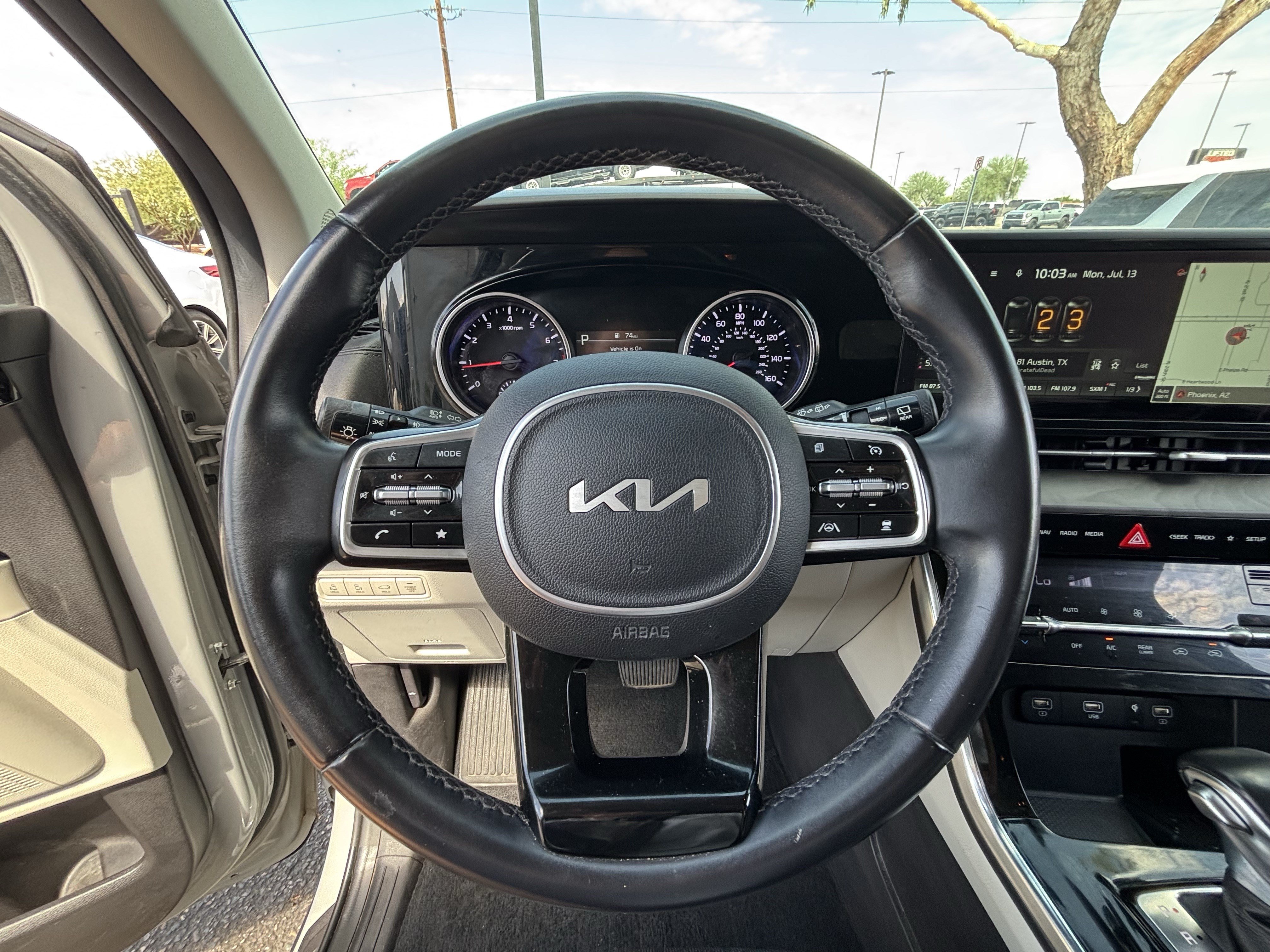 Used 2022 Kia Carnival SX FWD image 27