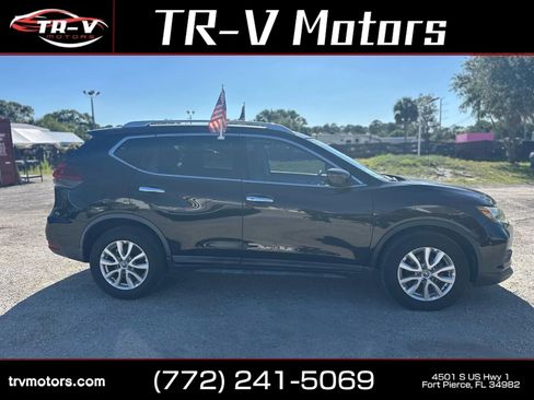 Used 2020 Nissan Rogue SV FWD image 7