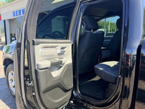 Used 2021 RAM 1500 Big Horn AWD/4WD image 9